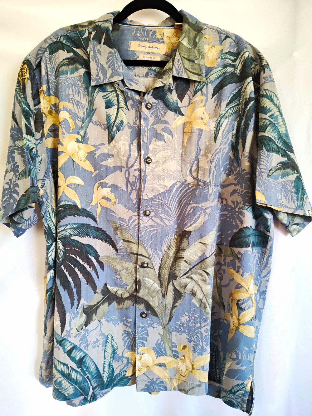 Tommy Bahama Original Fit XL Blue Silk Hawaiian Floral SS Button-Up Shirt Pocket
